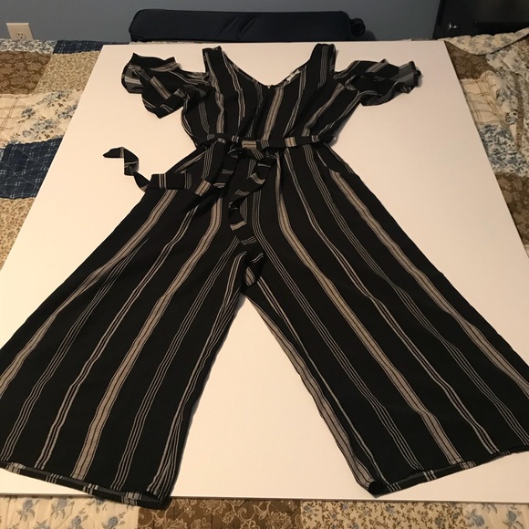 Maurices Pants - Jumpsuit Size M black and white